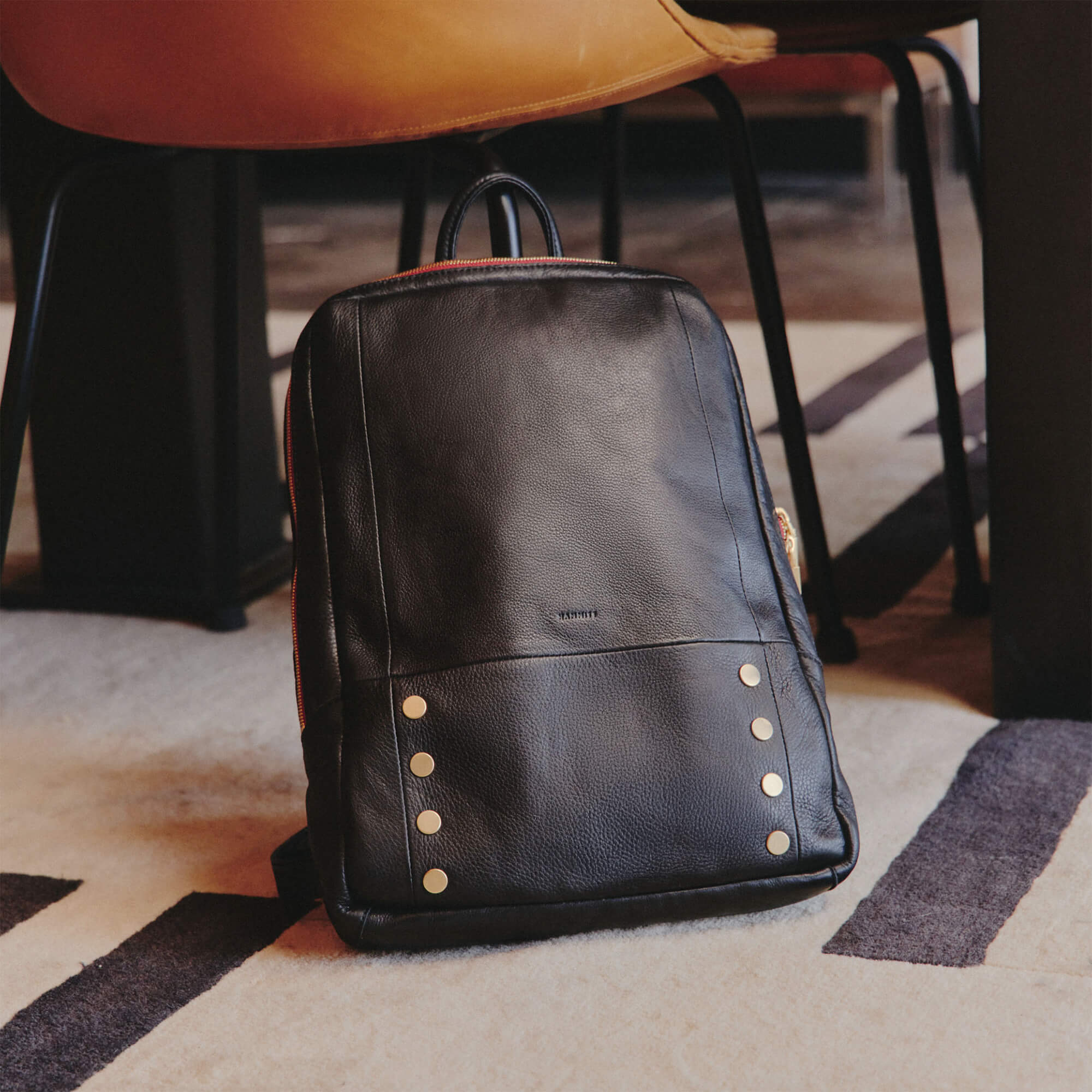 Hunter Backpack | Black/Brushed Gold Red Zip | Lrg - Image 2